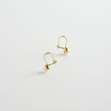 minrl snowdrop short earrings yellow gold