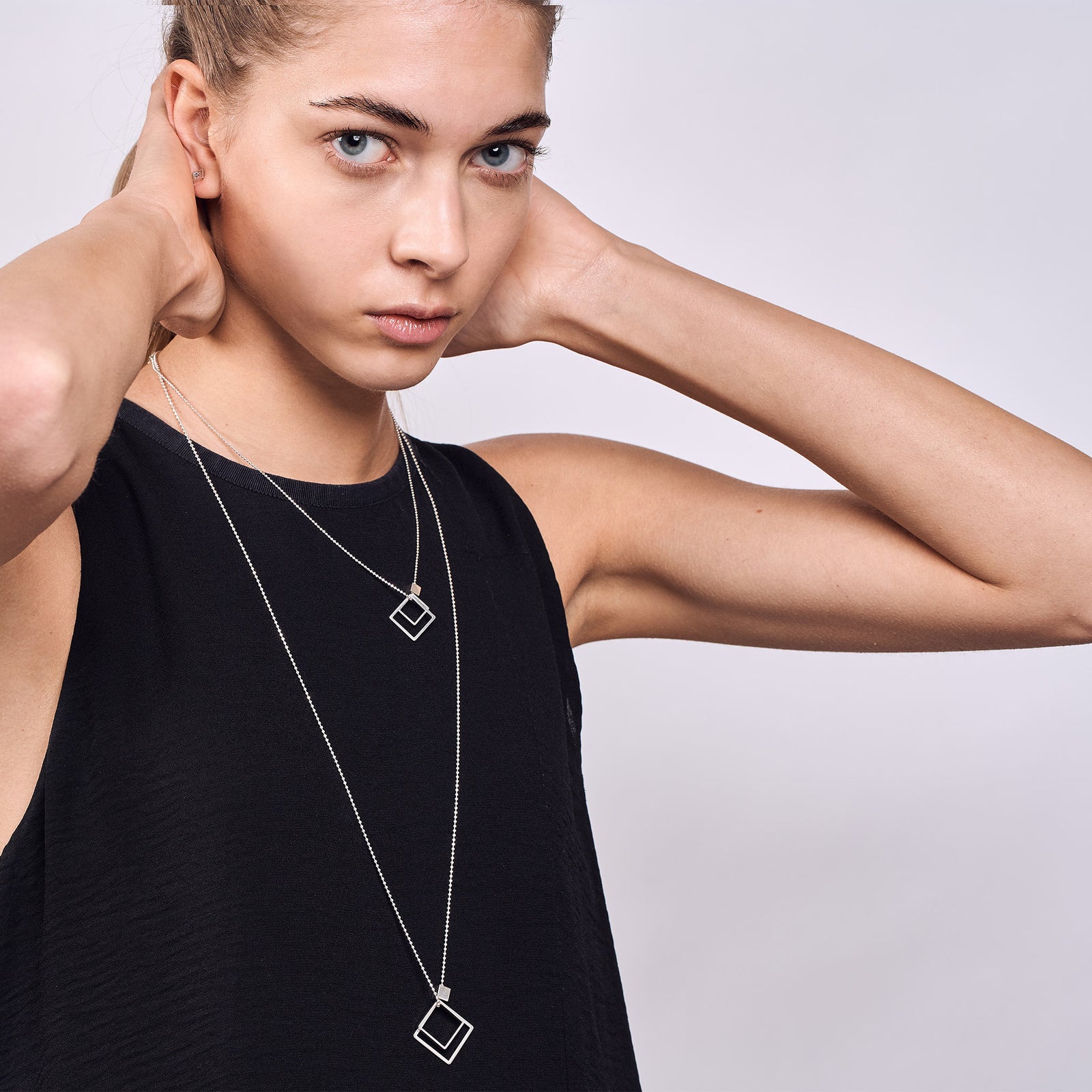 アクセサリー GARDEL SMILE NECKLACE/(S) 50cm Necklace - Metal, lambskin, resin & strass, gold, black
