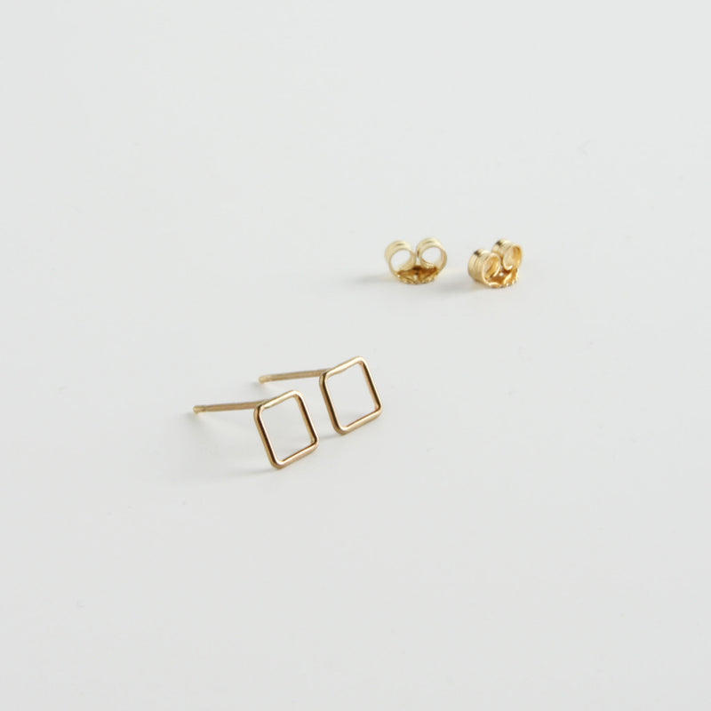 minrl shapes squares earrings yellow gold